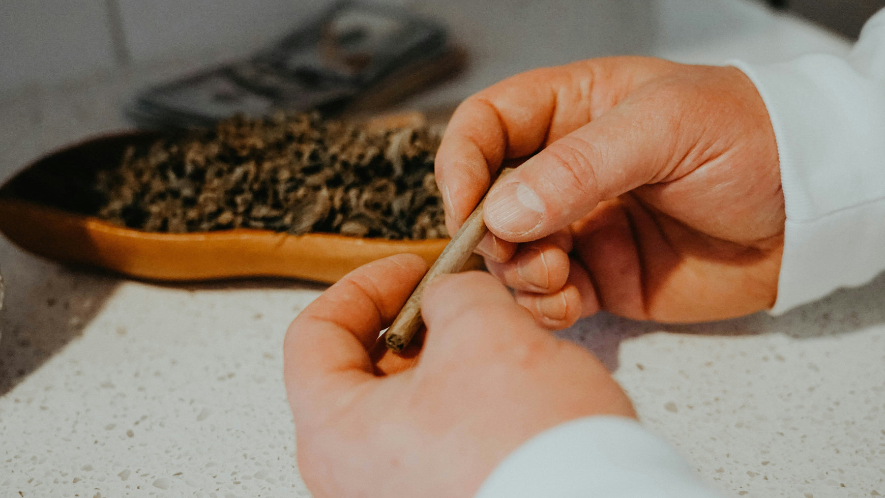 The Art of Rolling: Trips, Tricks & Hacks For Perfect Joints